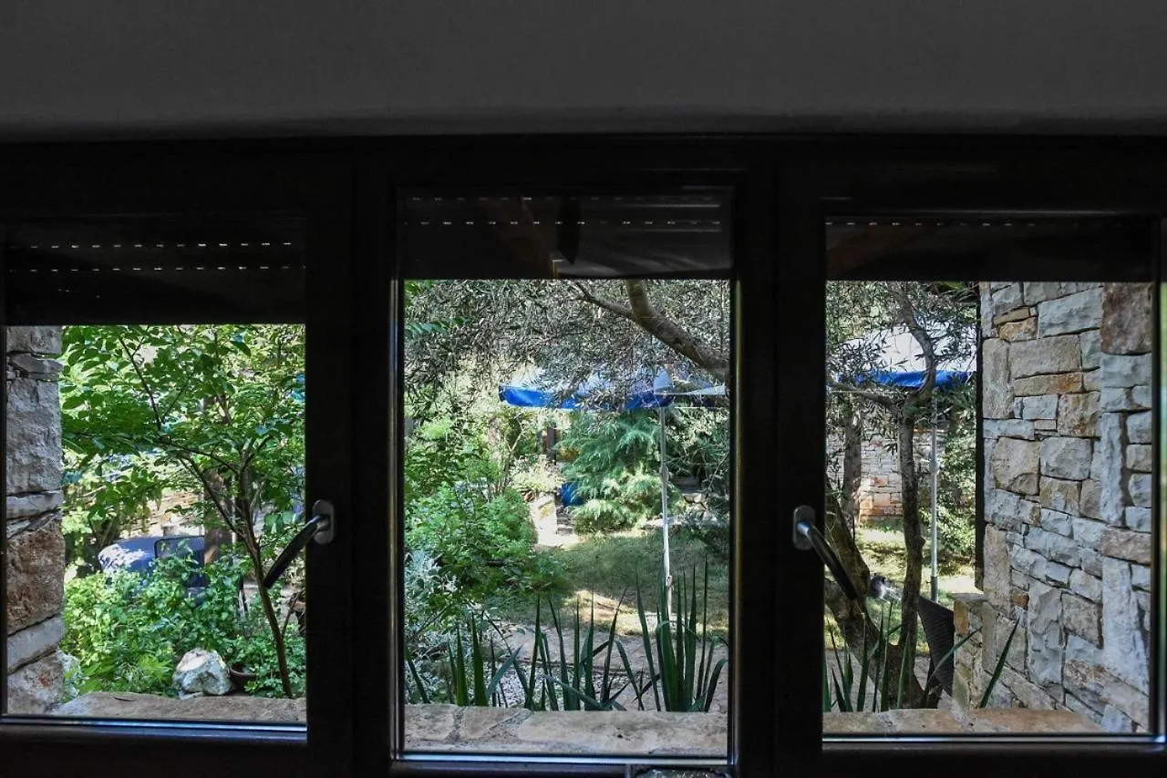 Daire Beach Ecoretreat Peroj